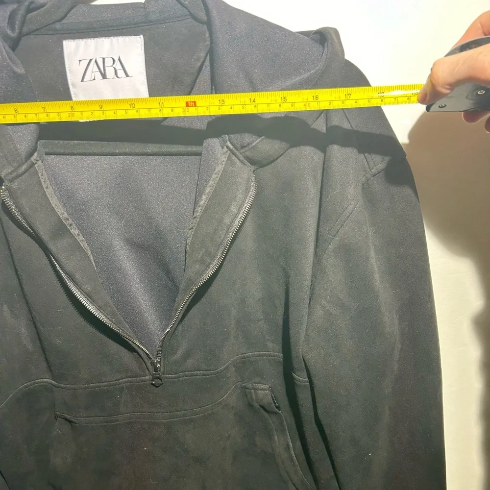 Large Black Zara Hoodie - Picture 3 of 6